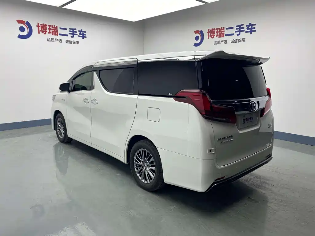 Toyota Alphard 2019 2.5L Luxury