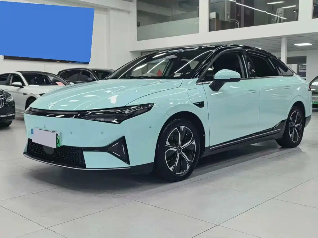 XPeng P5