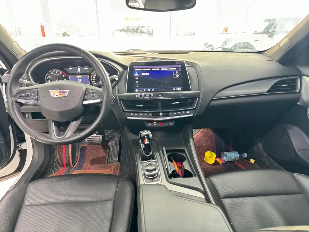 Cadillac CT5 — миниатюра 7