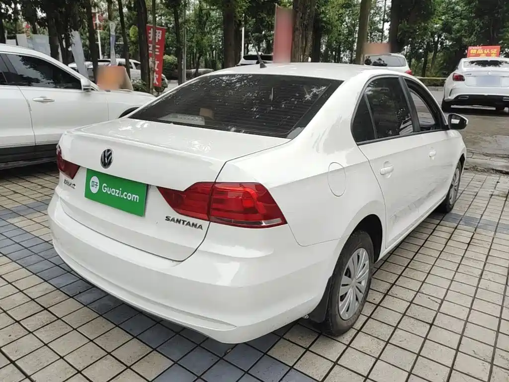 Volkswagen Santana — миниатюра 7