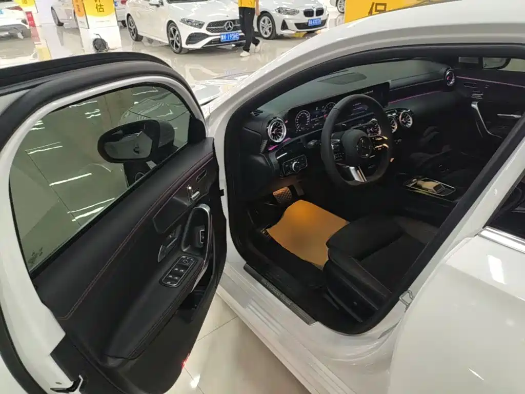 Mercedes-Benz A-Class — миниатюра 16