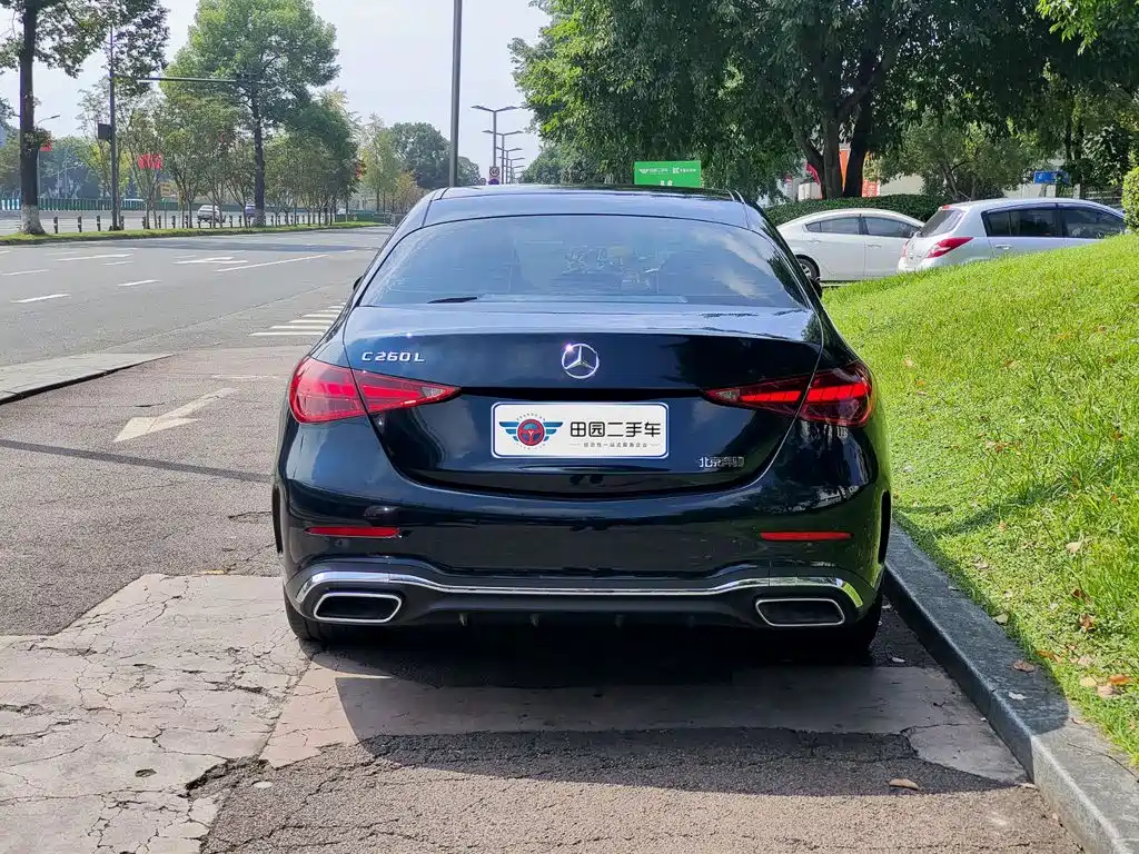 Mercedes-Benz C-Class — миниатюра 5