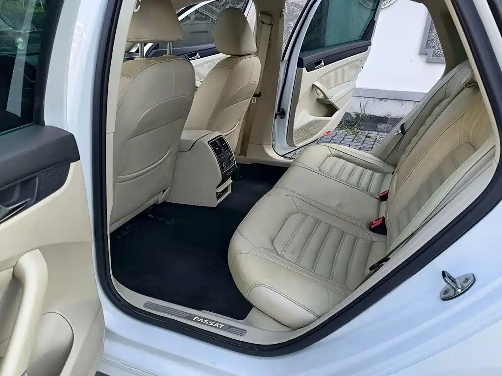 Volkswagen Passat — миниатюра 7