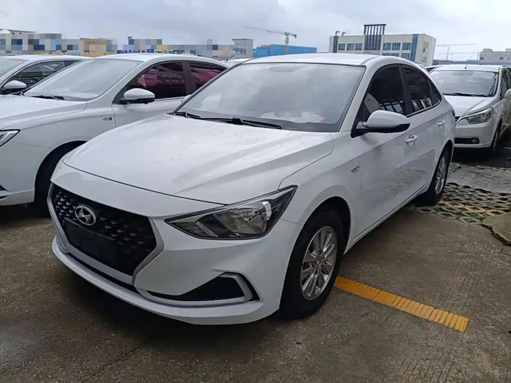 Hyundai Elantra — миниатюра 2