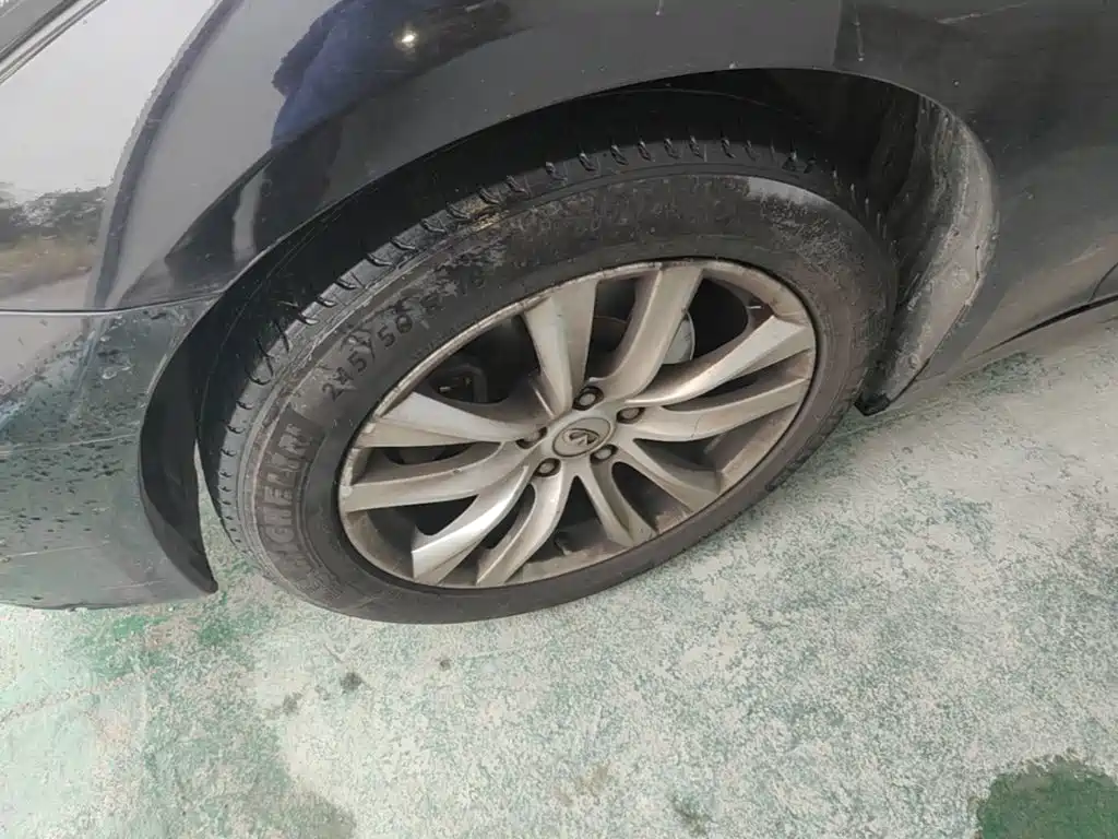 Infiniti Q70 — миниатюра 23