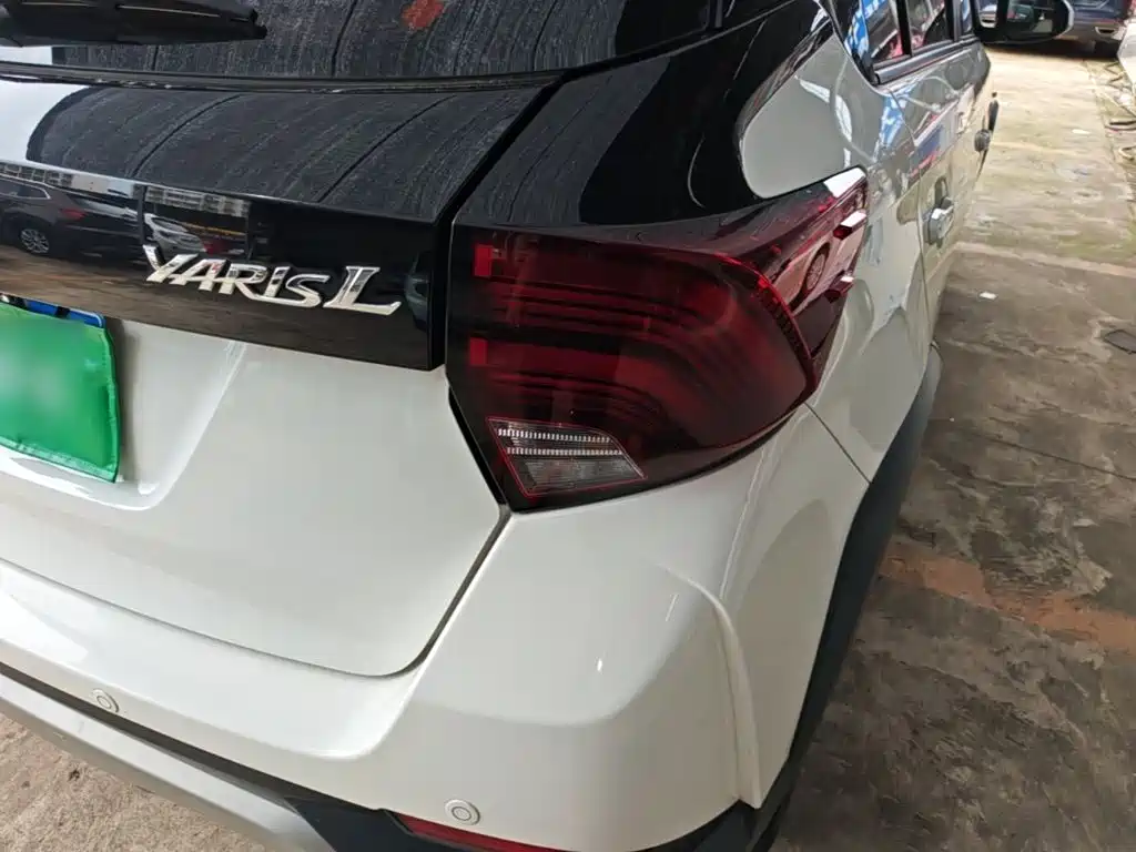 Toyota Yaris L — миниатюра 8
