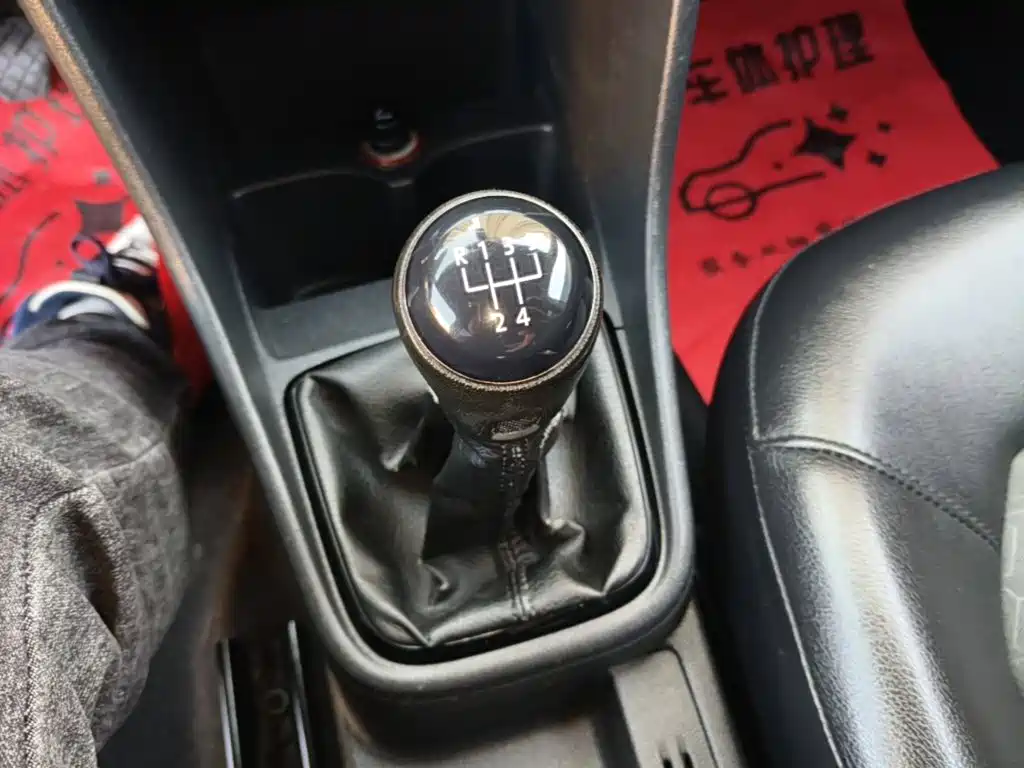 Volkswagen Santana — миниатюра 14