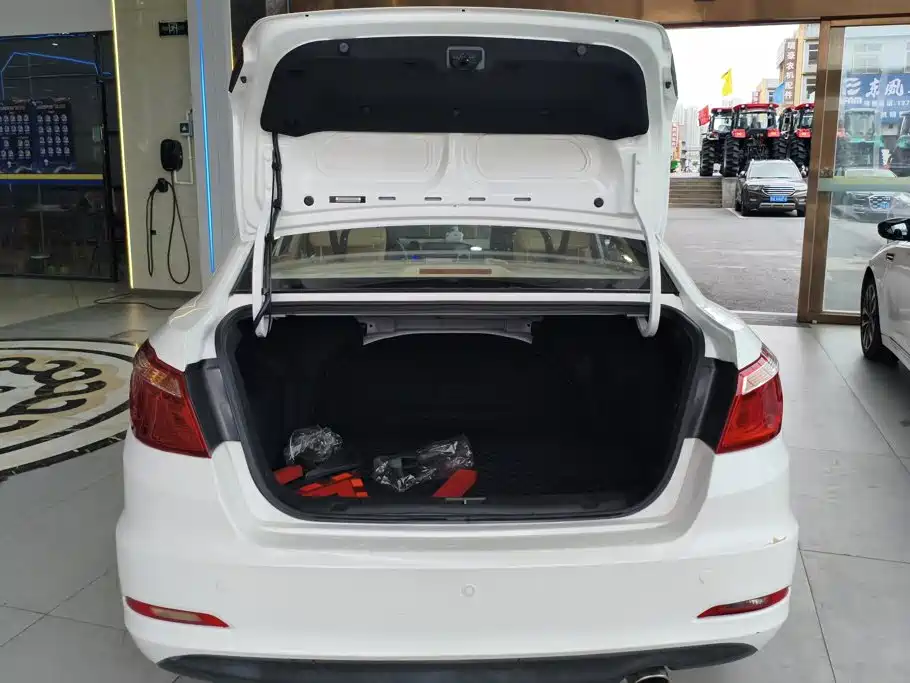 Changan Eado — миниатюра 4