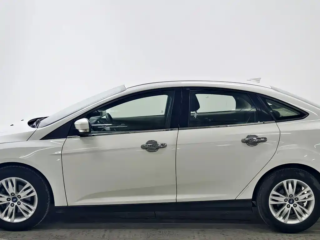 Ford Focus — миниатюра 7