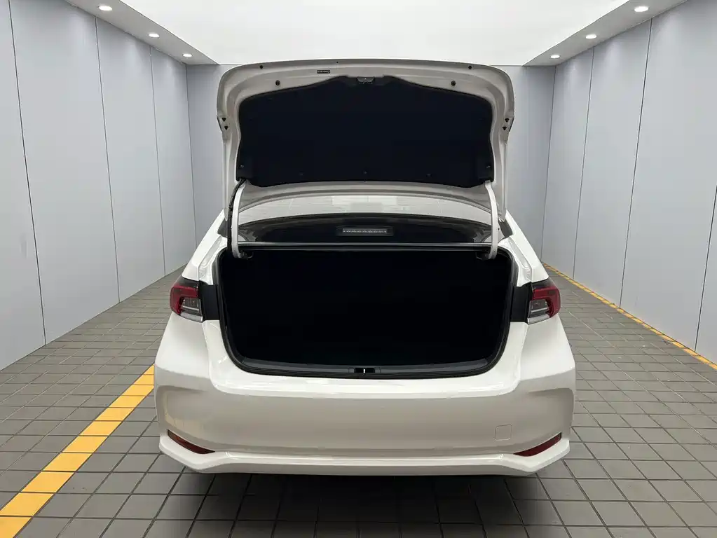 Toyota Corolla — миниатюра 17