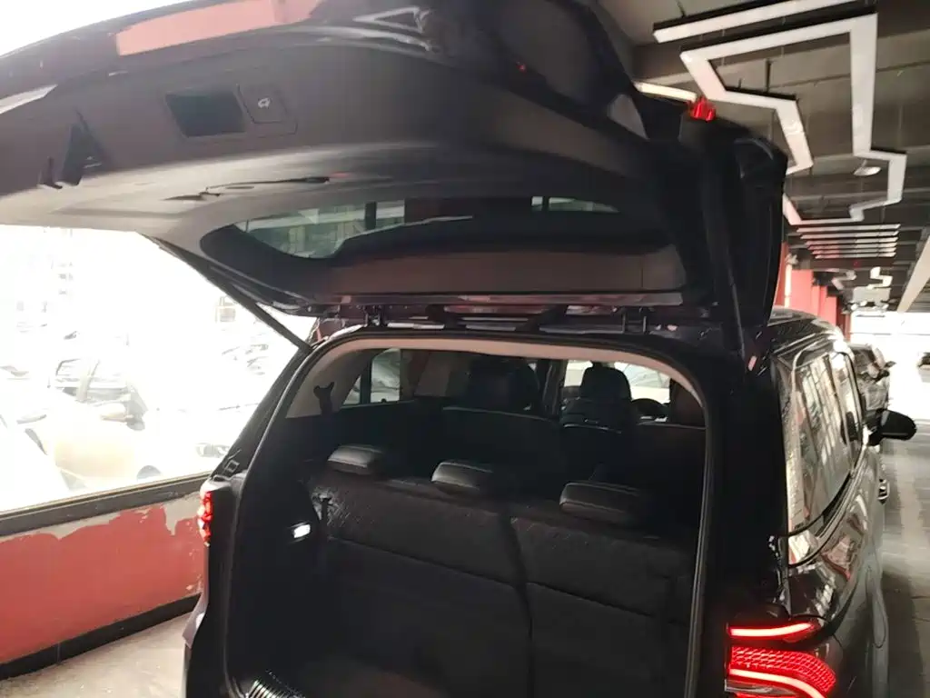 Roewe iMAX8 — миниатюра 19