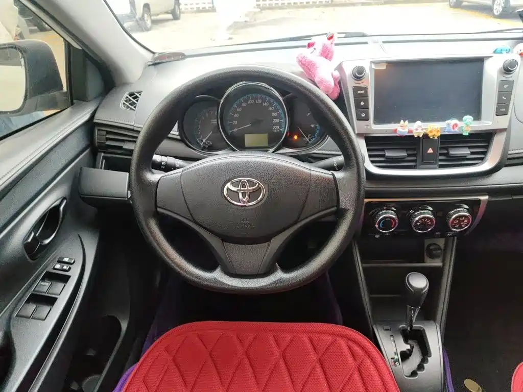 Toyota Yaris L — миниатюра 11