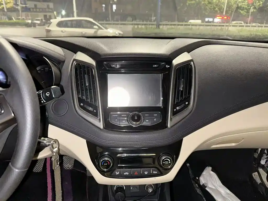 Changan Eado — миниатюра 13