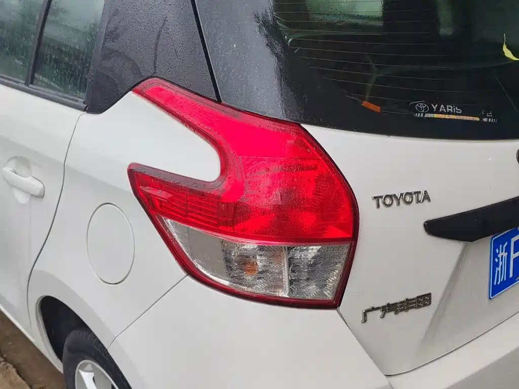 Toyota Yaris L — миниатюра 21