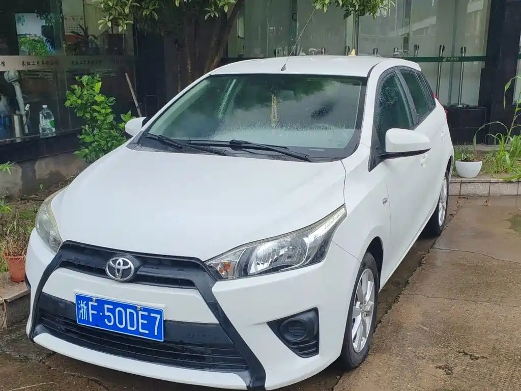 Toyota Yaris L — миниатюра 16