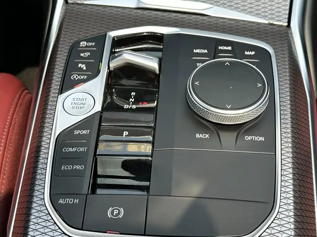 BMW 3 Series — миниатюра 27