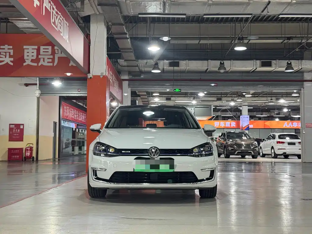 Volkswagen Golf EV — миниатюра 2