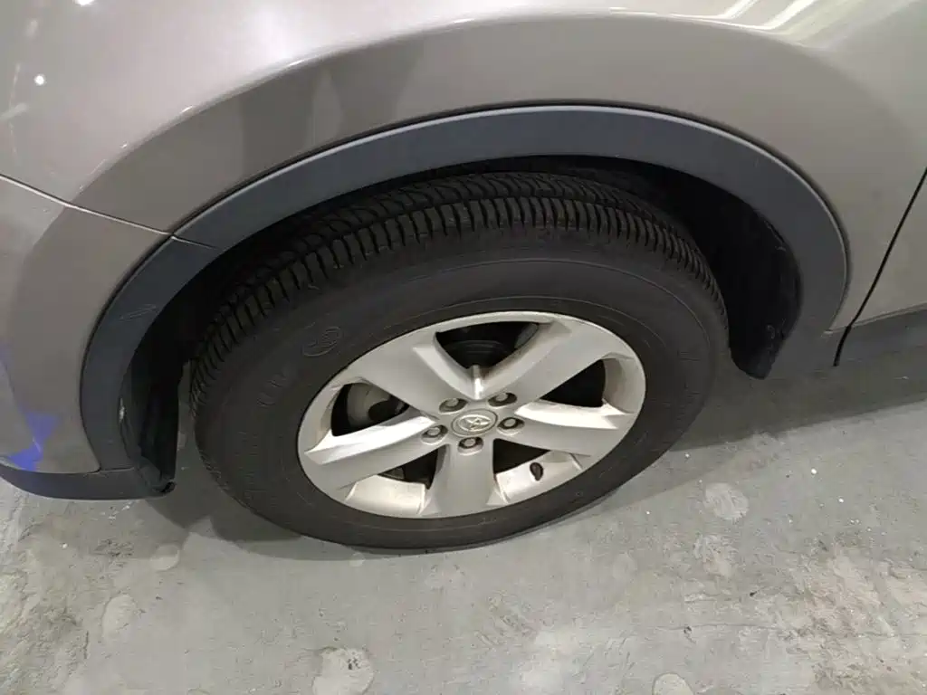 Toyota RAV4 — миниатюра 23