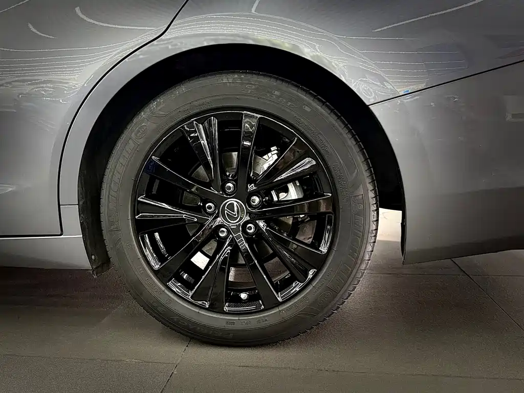 Lexus ES — миниатюра 15