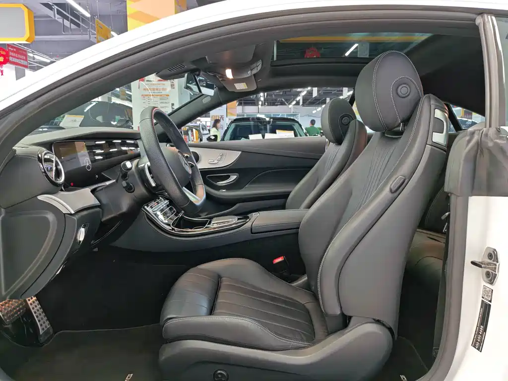Mercedes-Benz E-Class (Import) — миниатюра 4
