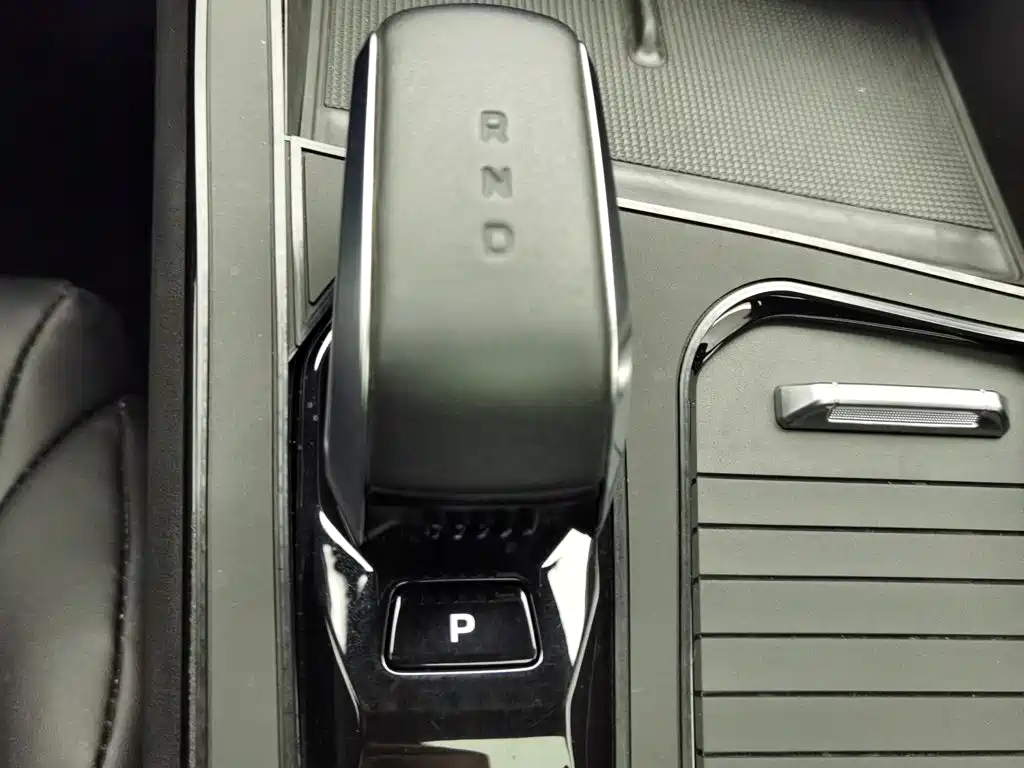 Geely Boyue — миниатюра 13