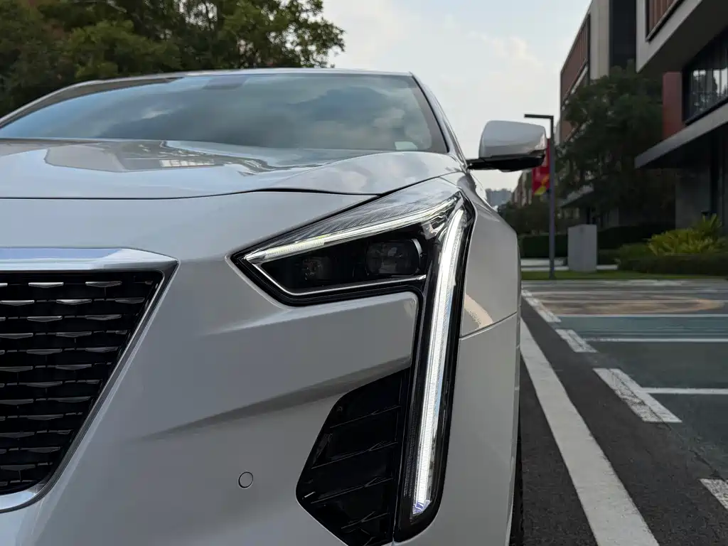 Cadillac CT6 — миниатюра 8