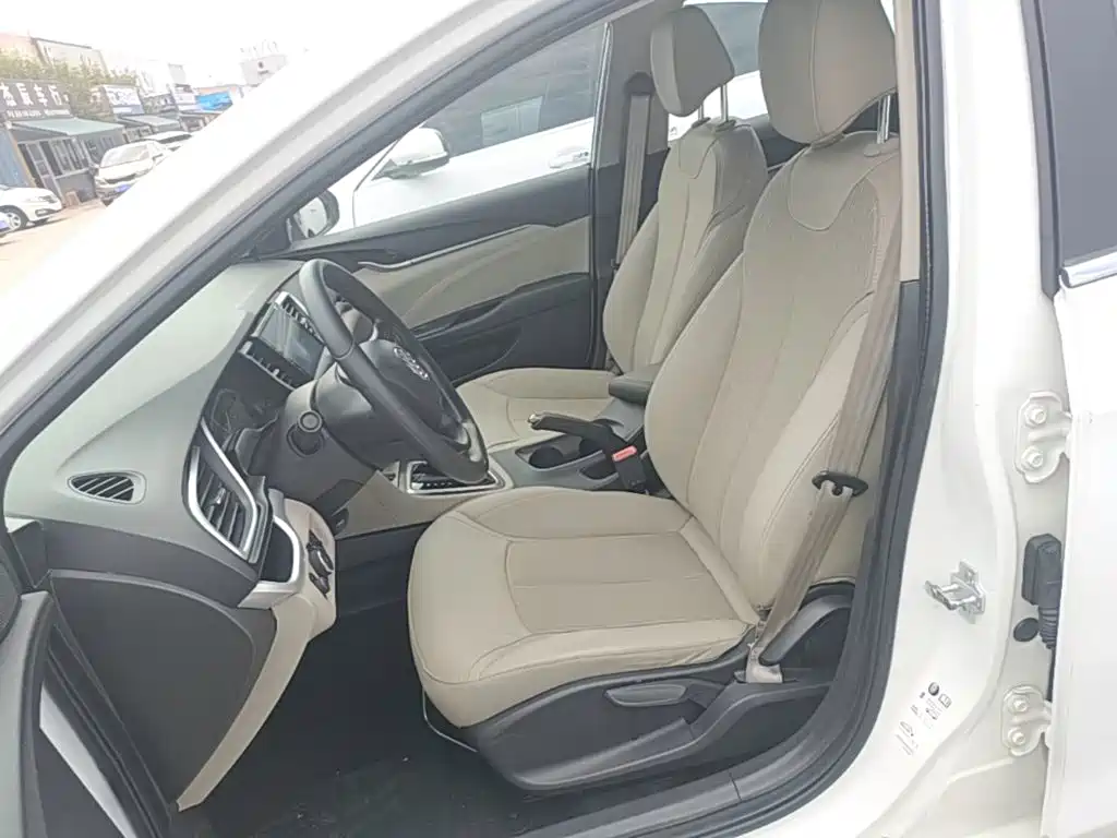 Buick Excelle — миниатюра 15
