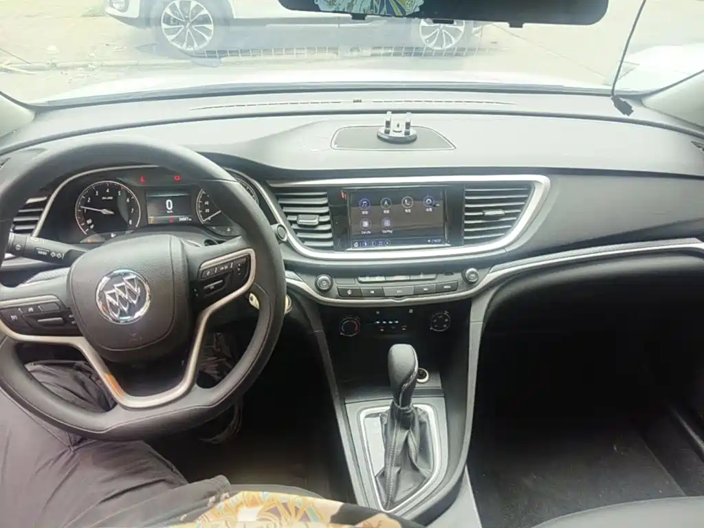 Buick Excelle — миниатюра 10