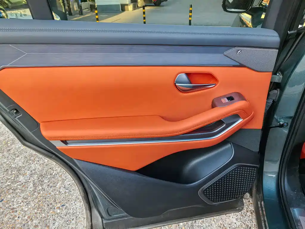 BYD Tang L — миниатюра 9