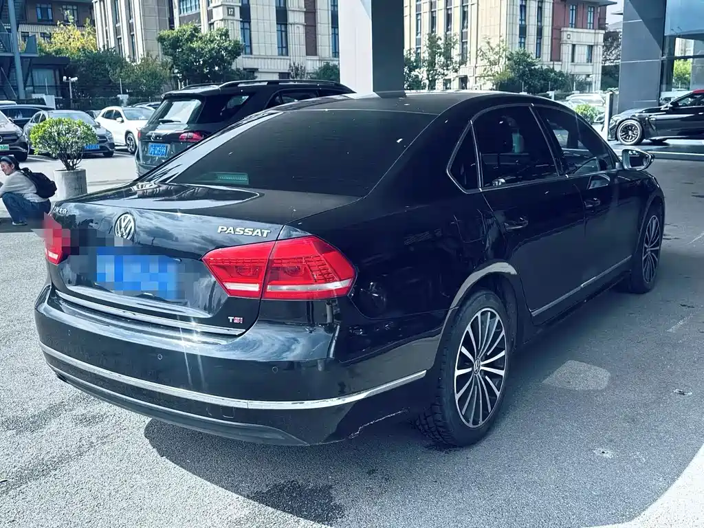Volkswagen Passat — миниатюра 4