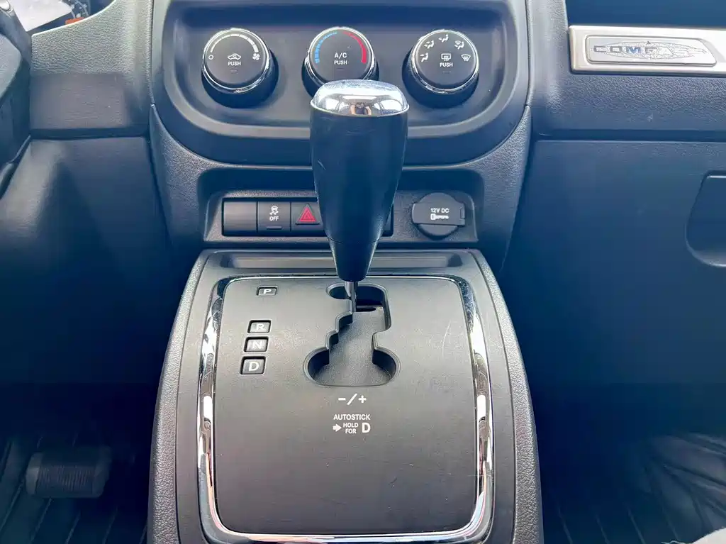 Jeep Compass (Import) — миниатюра 13