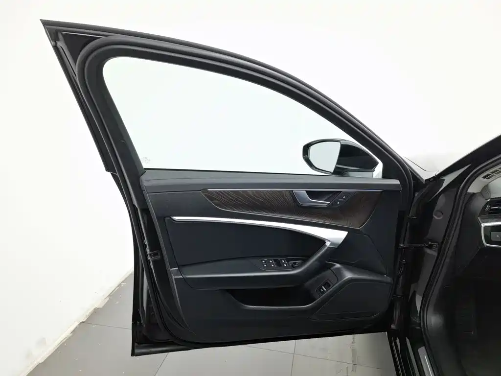Audi A6L — миниатюра 8