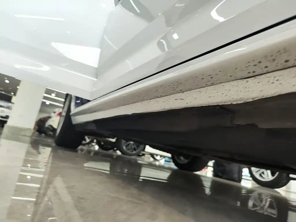 Audi A4L — миниатюра 21
