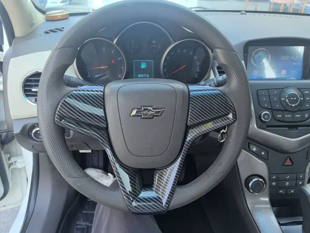 Chevrolet Cruze — миниатюра 11