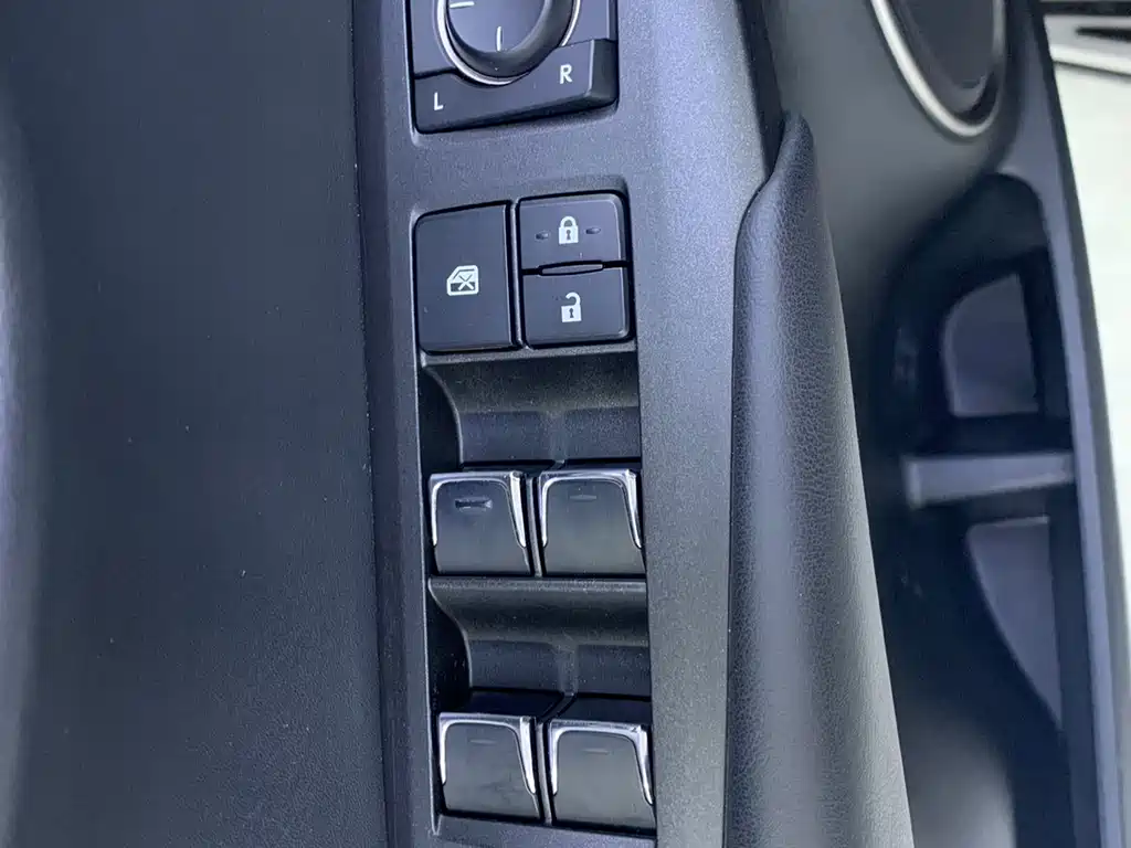 Lexus NX — миниатюра 4
