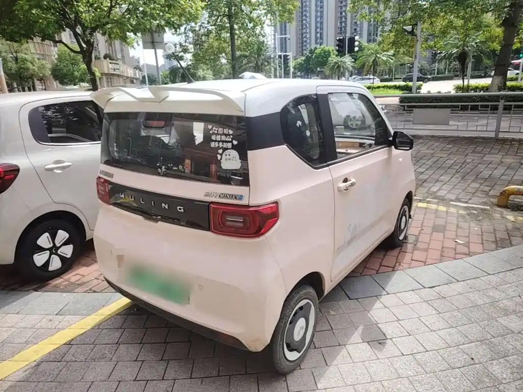 Wuling MINIEV — миниатюра 7