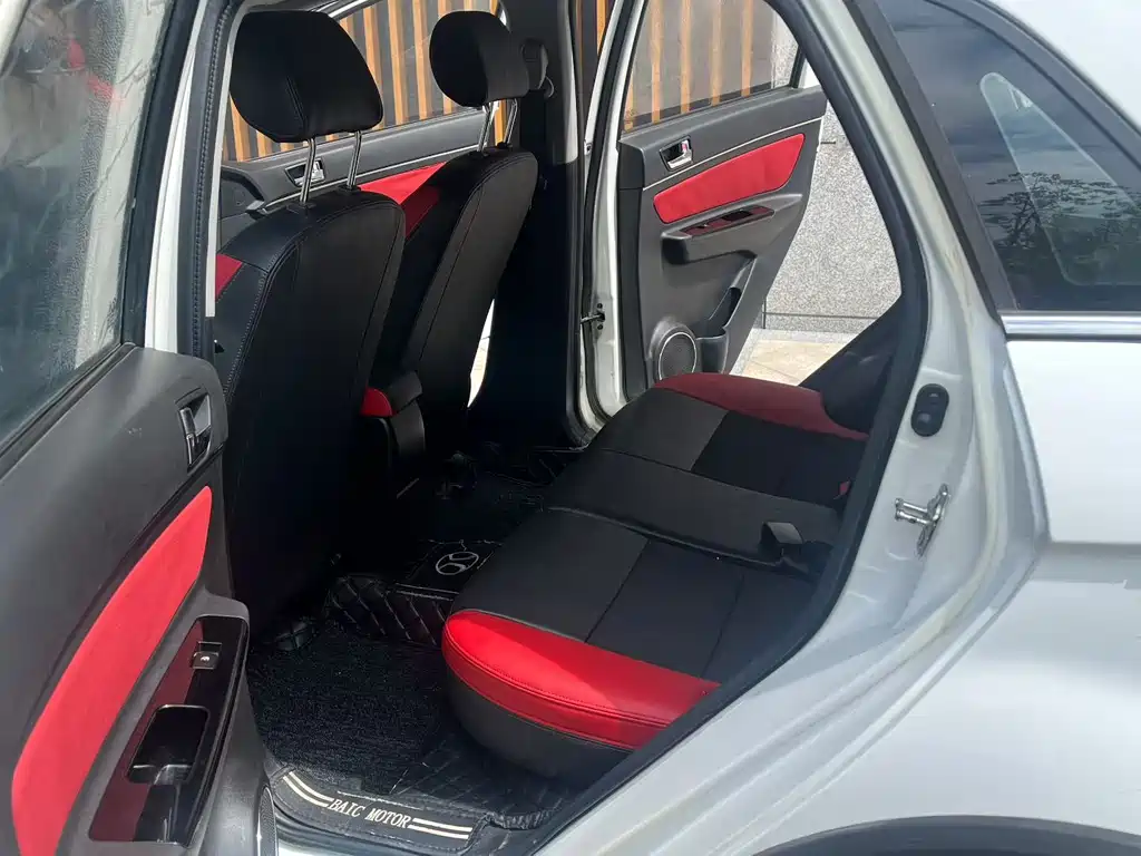 BAIC Senova X25 — миниатюра 9