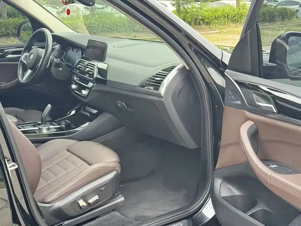 BMW X3 — миниатюра 16