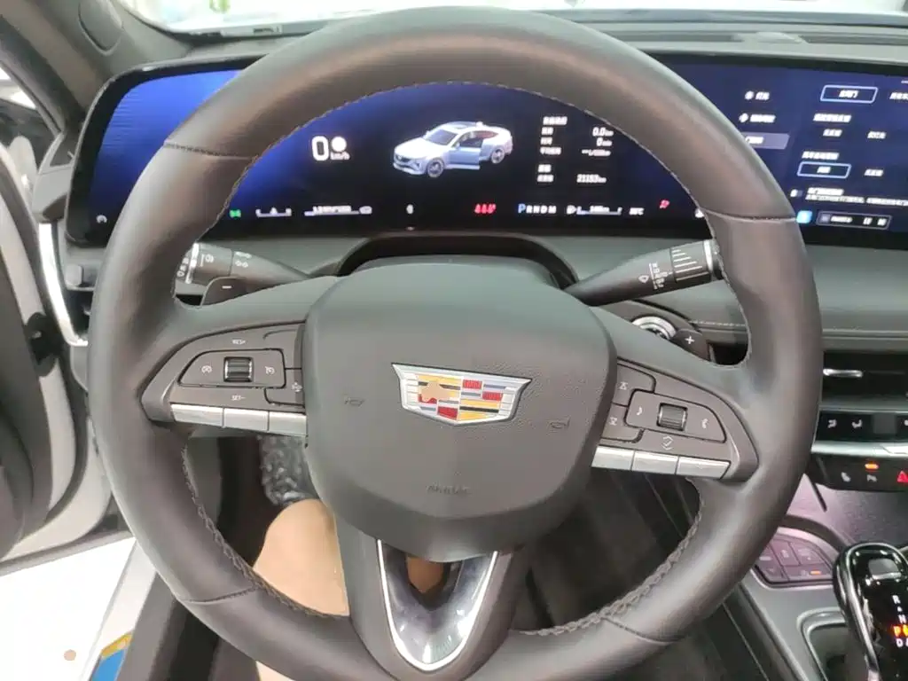 Cadillac CT5 — миниатюра 11