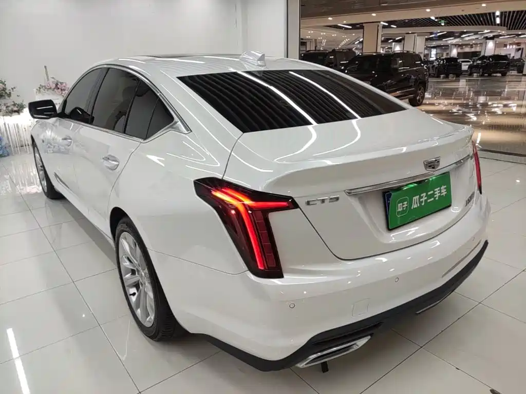 Cadillac CT5 — миниатюра 5