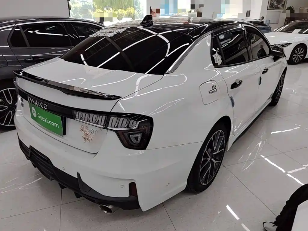Lynk & Co 03 — миниатюра 7