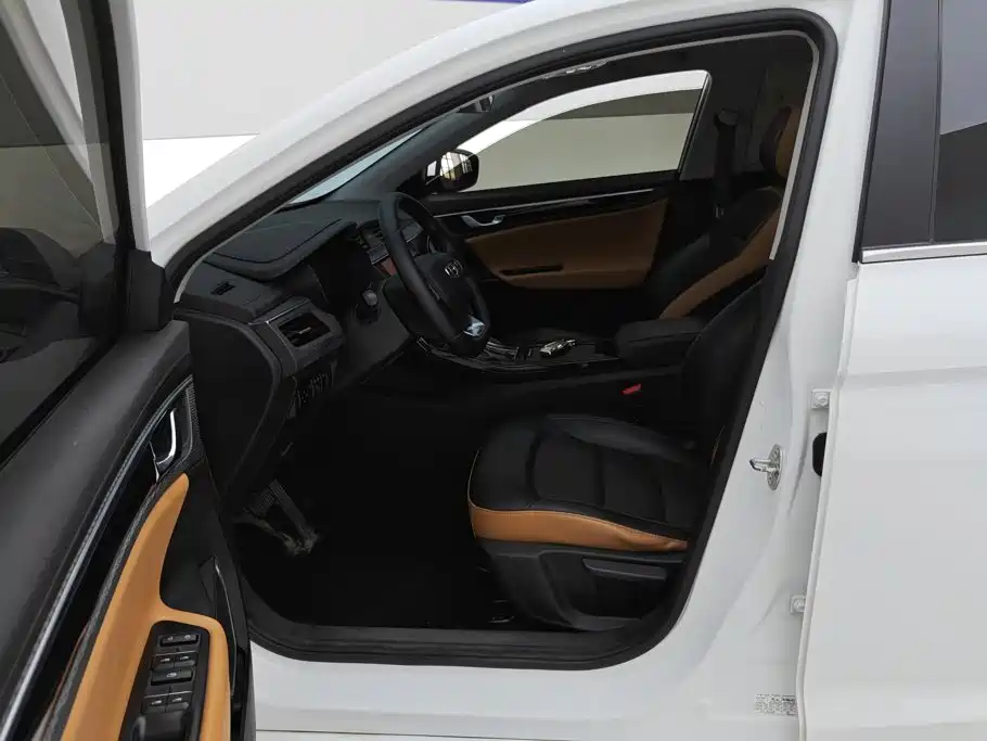 Geely Emgrand GL — миниатюра 9