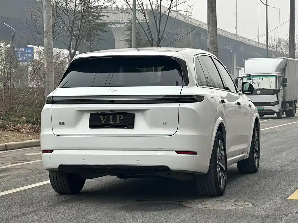 Li Auto IDEAL L7
