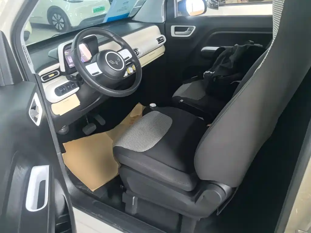 Wuling MINIEV — миниатюра 15