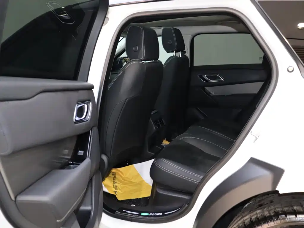 Land Rover Range Rover Velar 2022 — фото 14