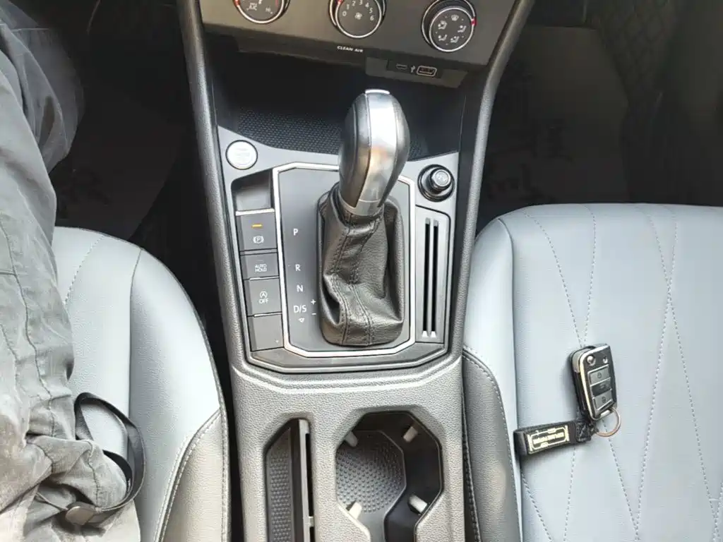 Volkswagen Lavida — миниатюра 14