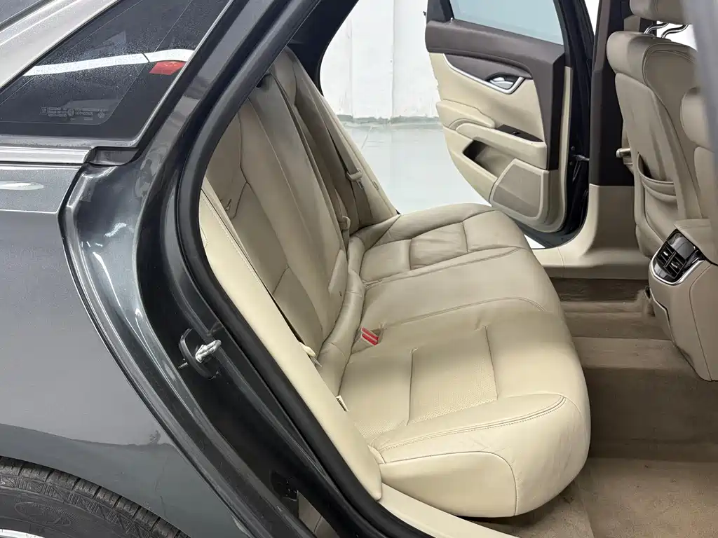 Cadillac XTS — миниатюра 8