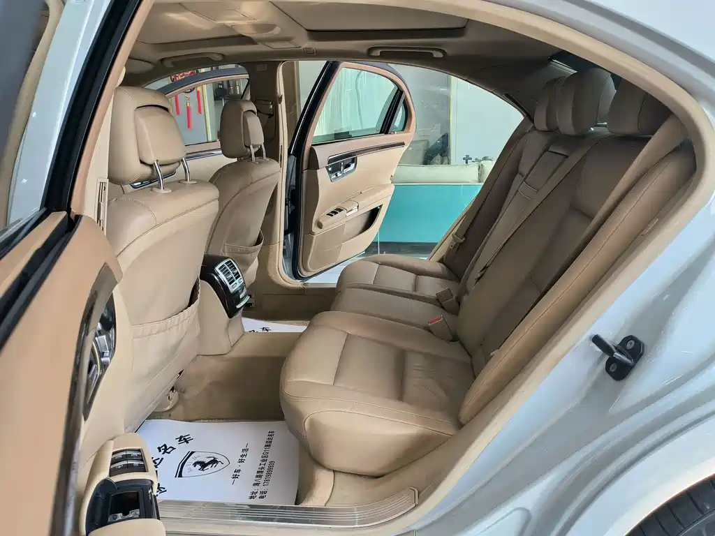 Mercedes-Benz S-Class — миниатюра 6
