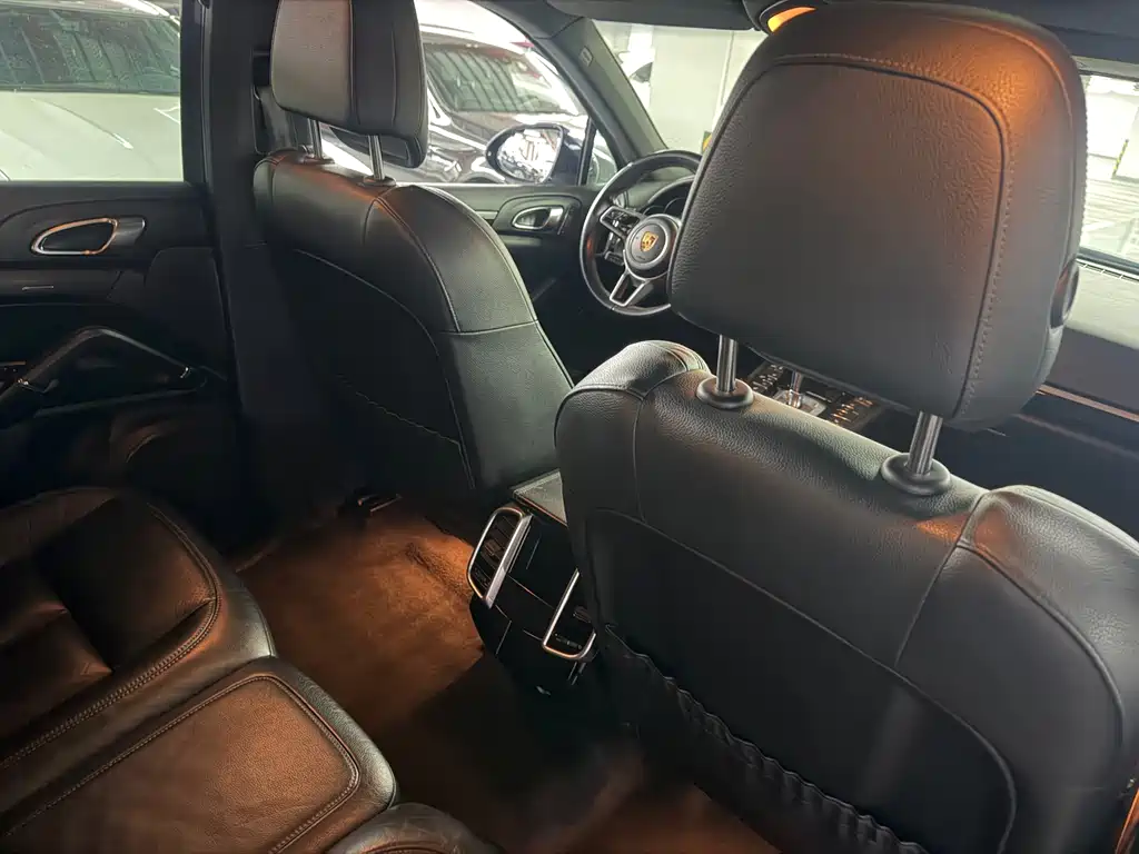 Porsche Cayenne — миниатюра 14