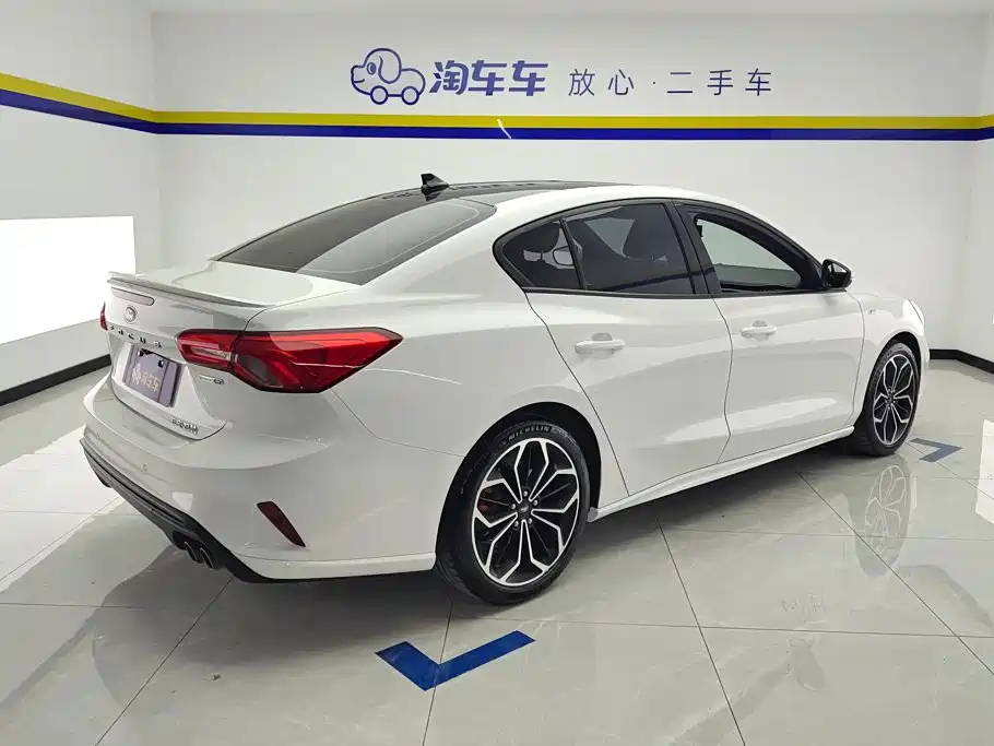Ford Focus — миниатюра 3